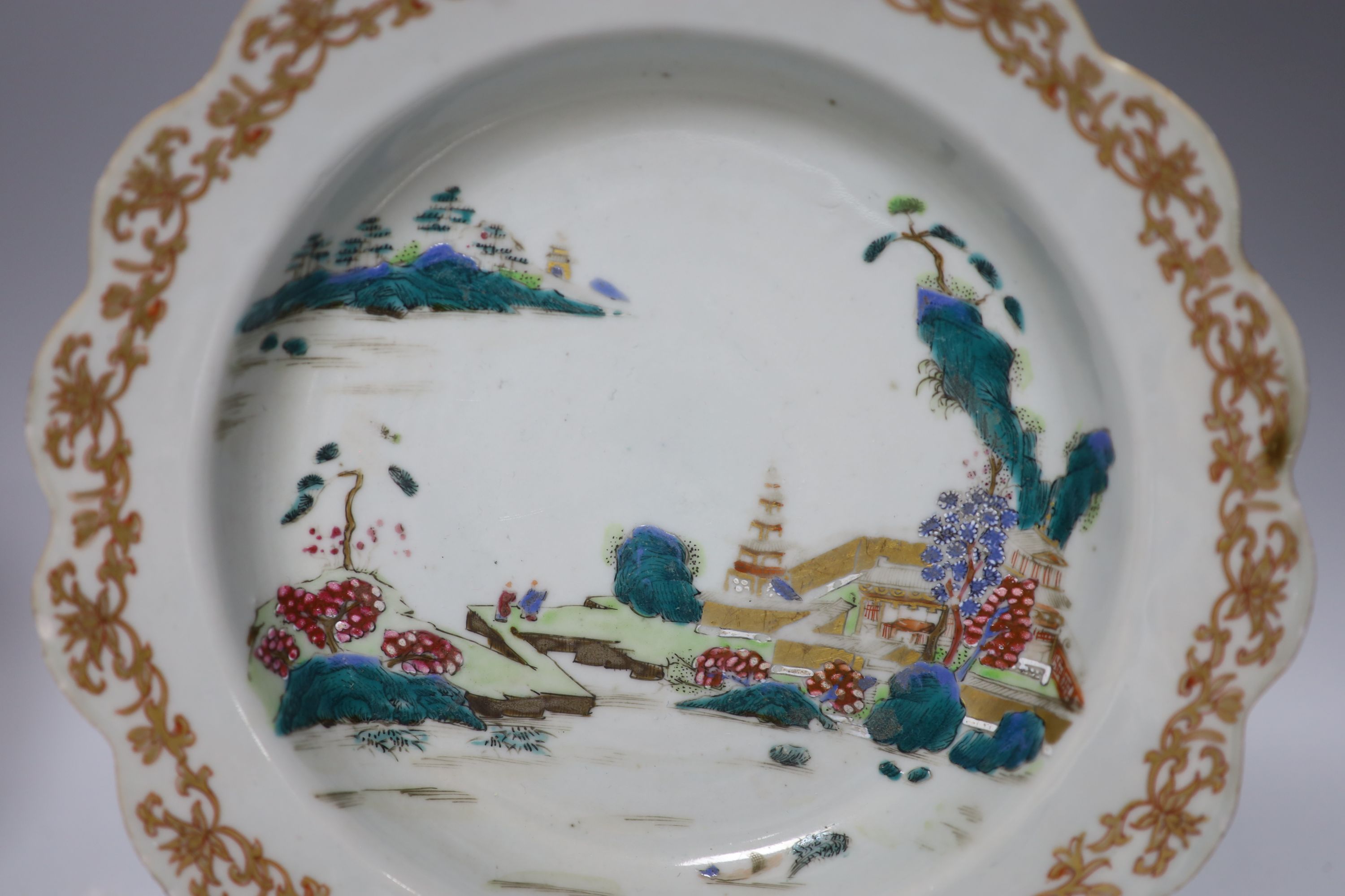 A Chinese famille verte plate, Kangxi and a famille rose soup dish Qianlong, largest diameter 23cm